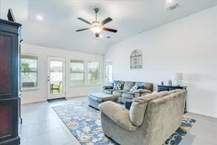 499 Coyote Crk Wy, Kyle, TX 78640 - Photo 13