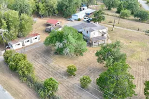 109 Wayside Dr, Elgin, TX 78621 - Photo 3