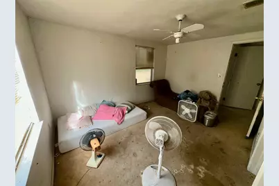 109 Wayside Drive, Elgin, TX 78621 - Photo 13