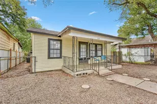 1105 E 3rd St, Austin, TX 78702 - Photo 3