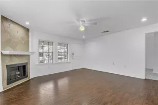 1105 E 3rd St, Austin, TX 78702 - Photo 11