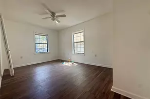 1105 E 3rd St, Austin, TX 78702 - Photo 13