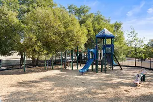 1709 Crested Butte Dr, Austin, TX 78746 - Photo 37