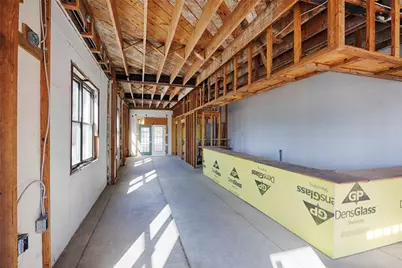 607 Lyons Avenue, Schulenburg, TX 78956 - Photo 15