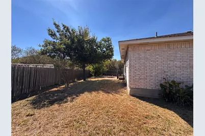 207 Wilderness Trail, Elgin, TX 78621 - Photo 21