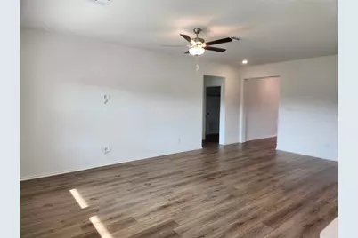 302 Sebring Circle, Hutto, TX 78634 - Photo 3