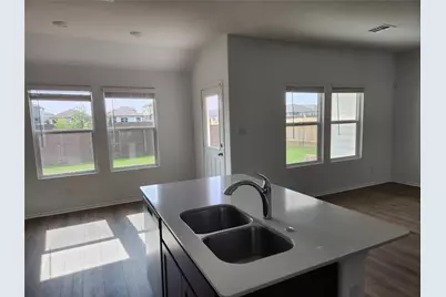 302 Sebring Circle, Hutto, TX 78634 - Photo 5