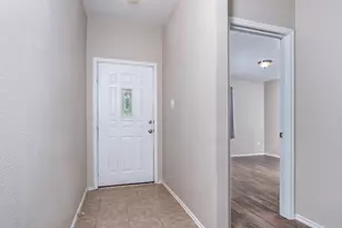 257 Lake Washington Dr, Kyle, TX 78640 - Photo 5