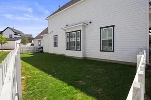 1066 Twain St, Driftwood, TX 78619 - Photo 3