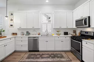 1066 Twain St, Driftwood, TX 78619 - Photo 7