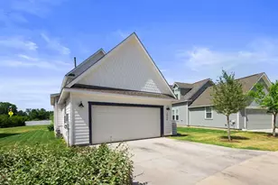 1066 Twain St, Driftwood, TX 78619 - Photo 15