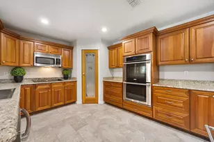 10710 Bayridge Cove, Austin, TX 78759 - Photo 11