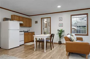 707 Bishop St, Smithville, TX 78957 - Photo 29