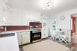 707 Bishop St, Smithville, TX 78957 - Photo 11