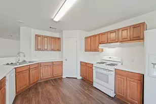 211 Remington Run, Bastrop, TX 78602 - Photo 11
