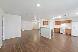 211 Remington Run, Bastrop, TX 78602 - Photo 11
