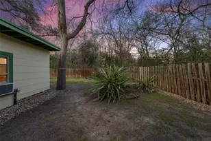 2004 Griswold Ln, Austin, TX 78703 - Photo 17