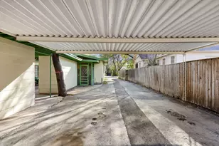 2004 Griswold Ln, Austin, TX 78703 - Photo 31