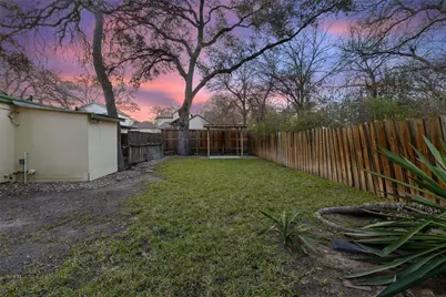 2004 Griswold Lane, Austin, TX 78703 - Photo 15
