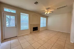 251 Utterback, Kyle, TX 78640 - Photo 3