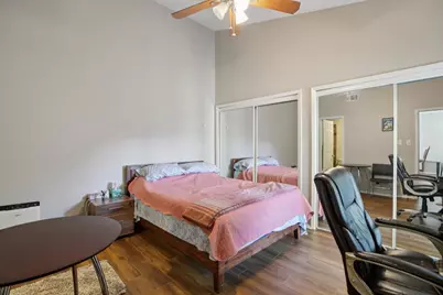 807 W 25th Street #302, Austin, TX 78705 - Photo 15