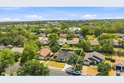 3211 Plantation Road, Austin, TX 78745 - Photo 3