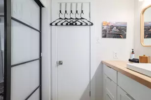 1818 S Lakeshore Blvd, Austin, TX 78741 - Photo 15