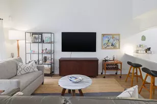 1818 S Lakeshore Blvd, Austin, TX 78741 - Photo 3