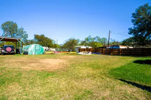 301 E Castlebriar Dr, Marble Falls, TX 78654 - Photo 7