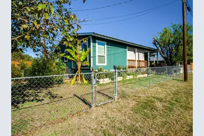 301 E Castlebriar Drive, Marble Falls, TX 78654 - Photo 5