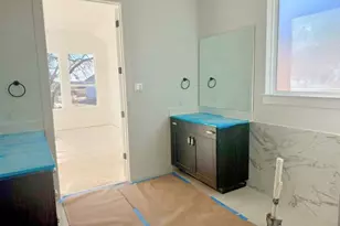 1009 Rollingwood Trl, Georgetown, TX 78633 - Photo 9