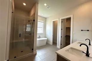 305 E Luna Blue Ln, Jarrell, TX 76537 - Photo 7