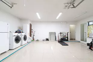 1106 Saucedo St, Austin, TX 78721 - Photo 11