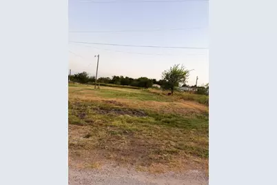 503 W Brook Street, Bartlett, TX 76511 - Photo 11