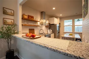 1215 Davis St, Taylor, TX 76574 - Photo 9