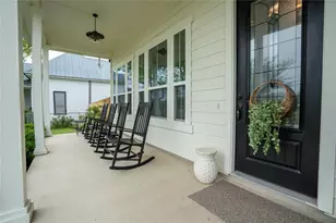 1215 Davis St, Taylor, TX 76574 - Photo 3