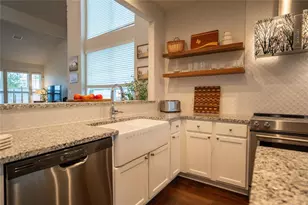 1215 Davis St, Taylor, TX 76574 - Photo 11