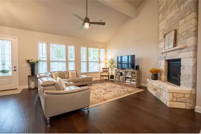 1215 Davis Street, Taylor, TX 76574 - Photo 7