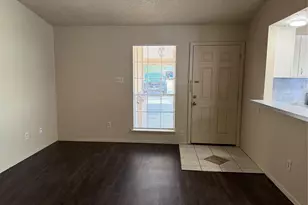 6910 S 1st St, Austin, TX 78745 - Photo 3