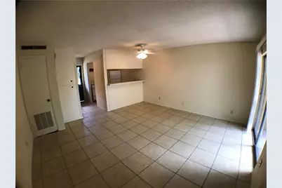 630 Maiden Lane Lane #E, Austin, TX 78705 - Photo 5