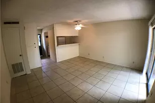 630 Maiden Ln Ln, Austin, TX 78705 - Photo 5