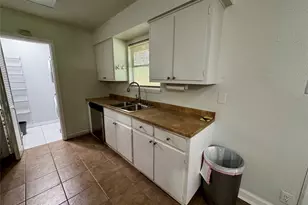 6009 S 1st St, Austin, TX 78745 - Photo 21