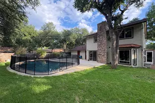 3916 Amy Cir, Austin, TX 78759 - Photo 3