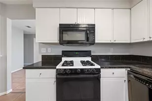 13179 Mill Stone Dr, Austin, TX 78729 - Photo 9