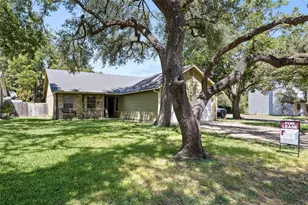 13179 Mill Stone Dr, Austin, TX 78729 - Photo 3