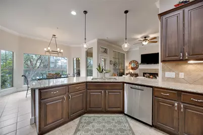 7800 Southwest Parkway #412, Austin, TX 78735 - Photo 13