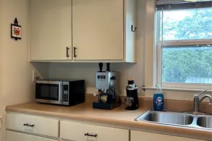 1137 Poquito St, Austin, TX 78702 - Photo 11