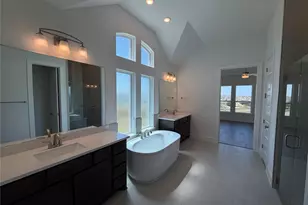 101 Uphill Dr, Liberty Hill, TX 78642 - Photo 15
