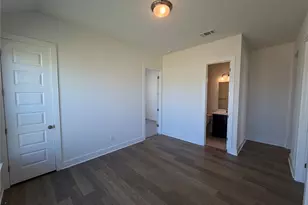 101 Uphill Dr, Liberty Hill, TX 78642 - Photo 17