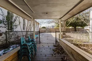 208 Farley St, Hutto, TX 78634 - Photo 9